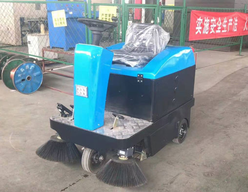 工厂车间用小型扫地机应用分享  小型工厂扫地车案例